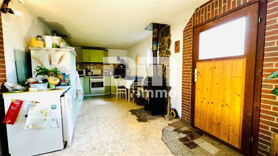 Schönes Mehrfamilienhaus geteilt nach WEG mit umfangreichen Nutzflächen und Traumgrundstück - Nebengebäude mit Garage / Innenbereich